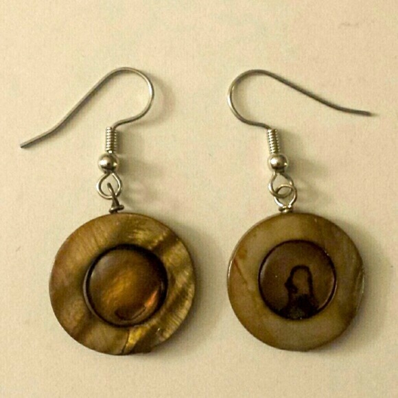 Shell in Brown Round Circle Earrings in Silver - Picture 3 of 5